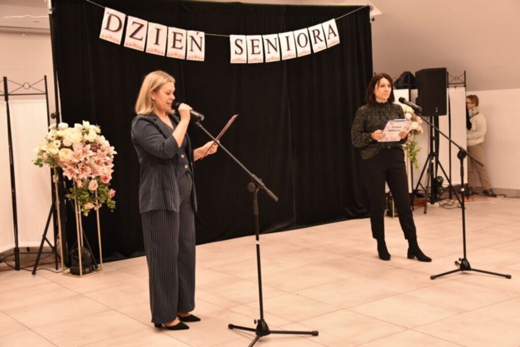 
                                                    Pierwsze święto seniorów
                                                