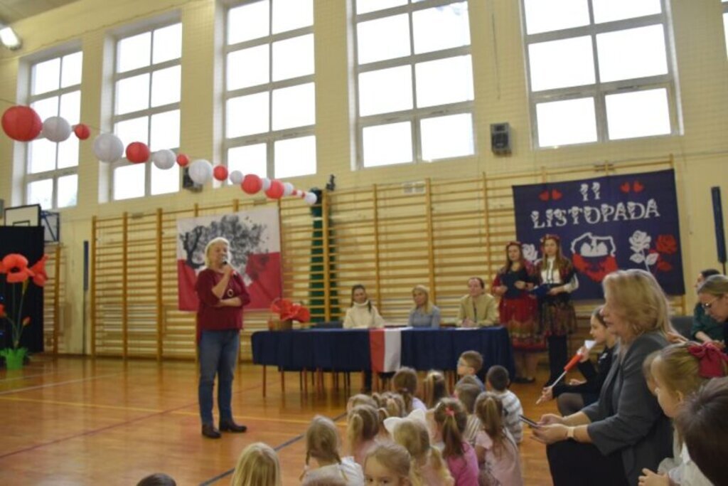 
                                                    Mali patrioci na występach w Mętowie
                                                