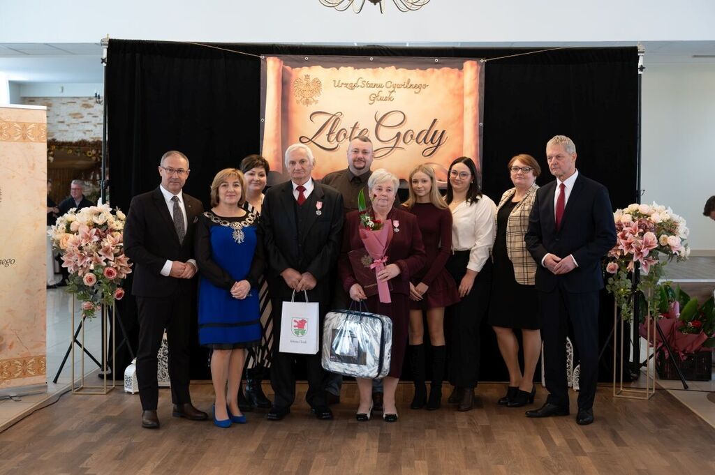 
                                                    Złote Gody
                                                