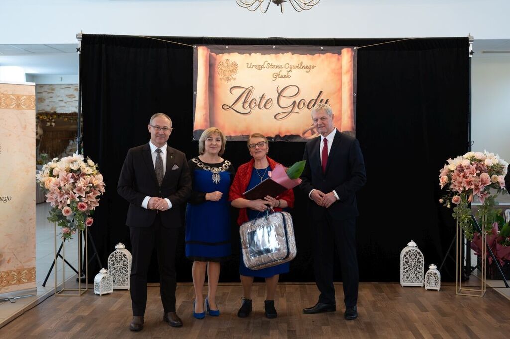 
                                                    Złote Gody
                                                