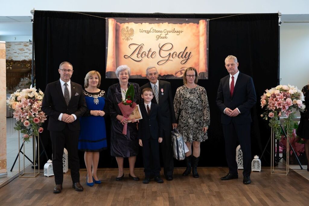 
                                                    Złote Gody
                                                