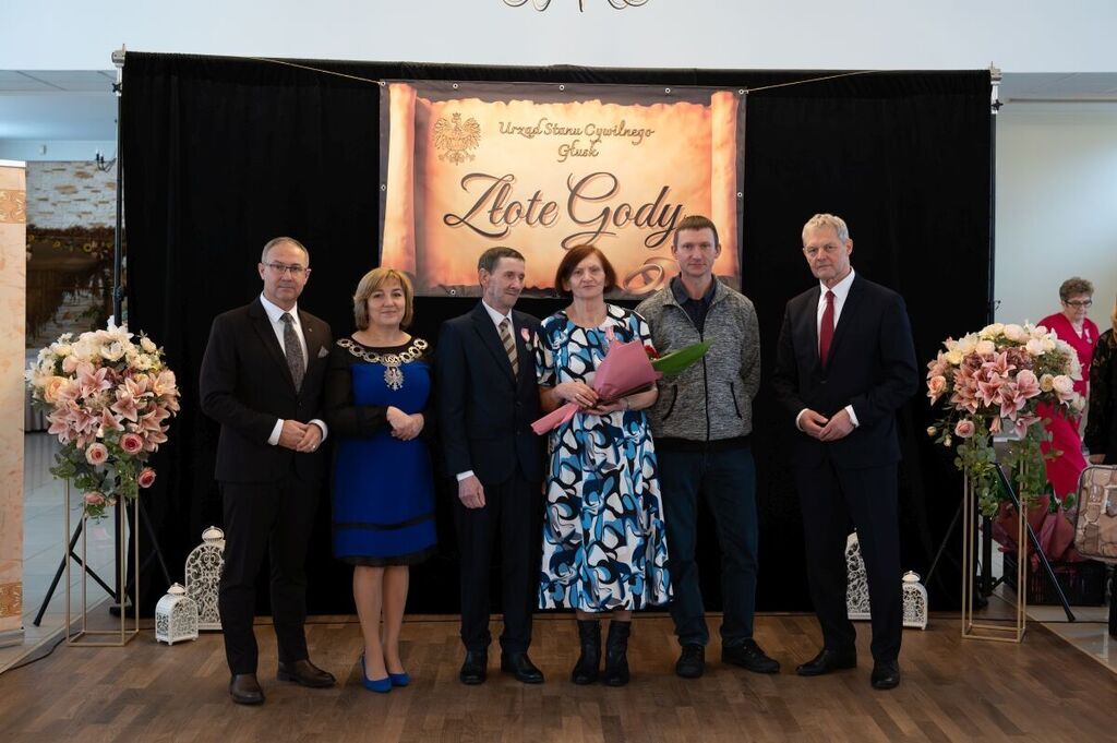 
                                                    Złote Gody
                                                