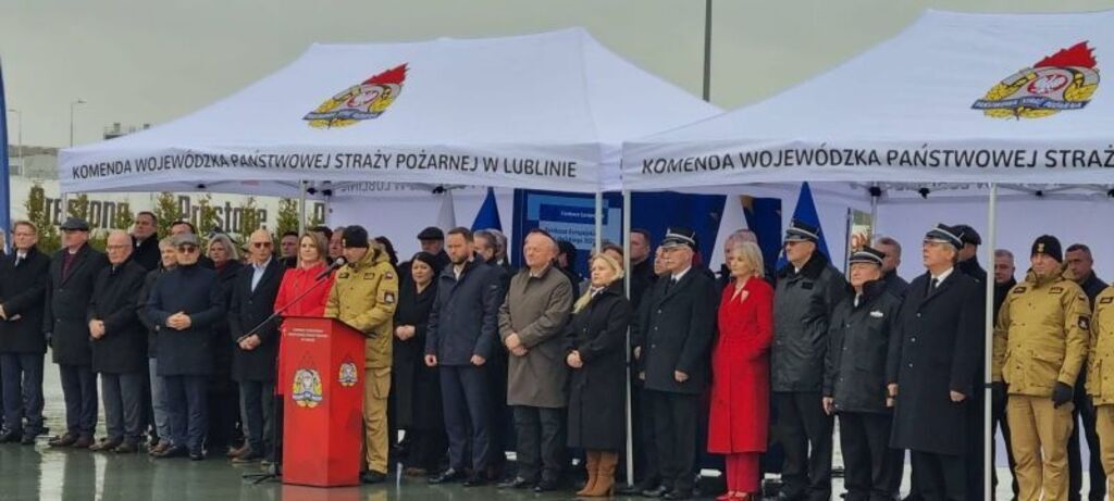 
                                                    Pierwszy taki pojazd dla strażaków w gminie
                                                