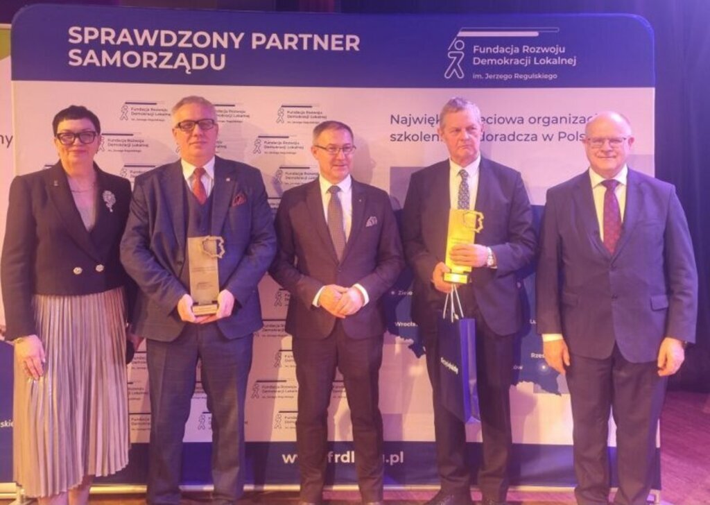 
                                                    Głusk: Najlepsi w regionie (foto)
                                                