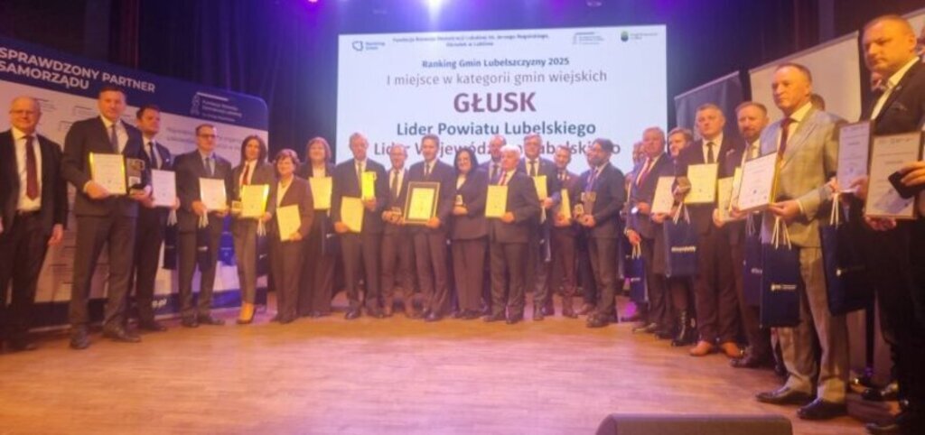 
                                                    Głusk: Najlepsi w regionie (foto)
                                                