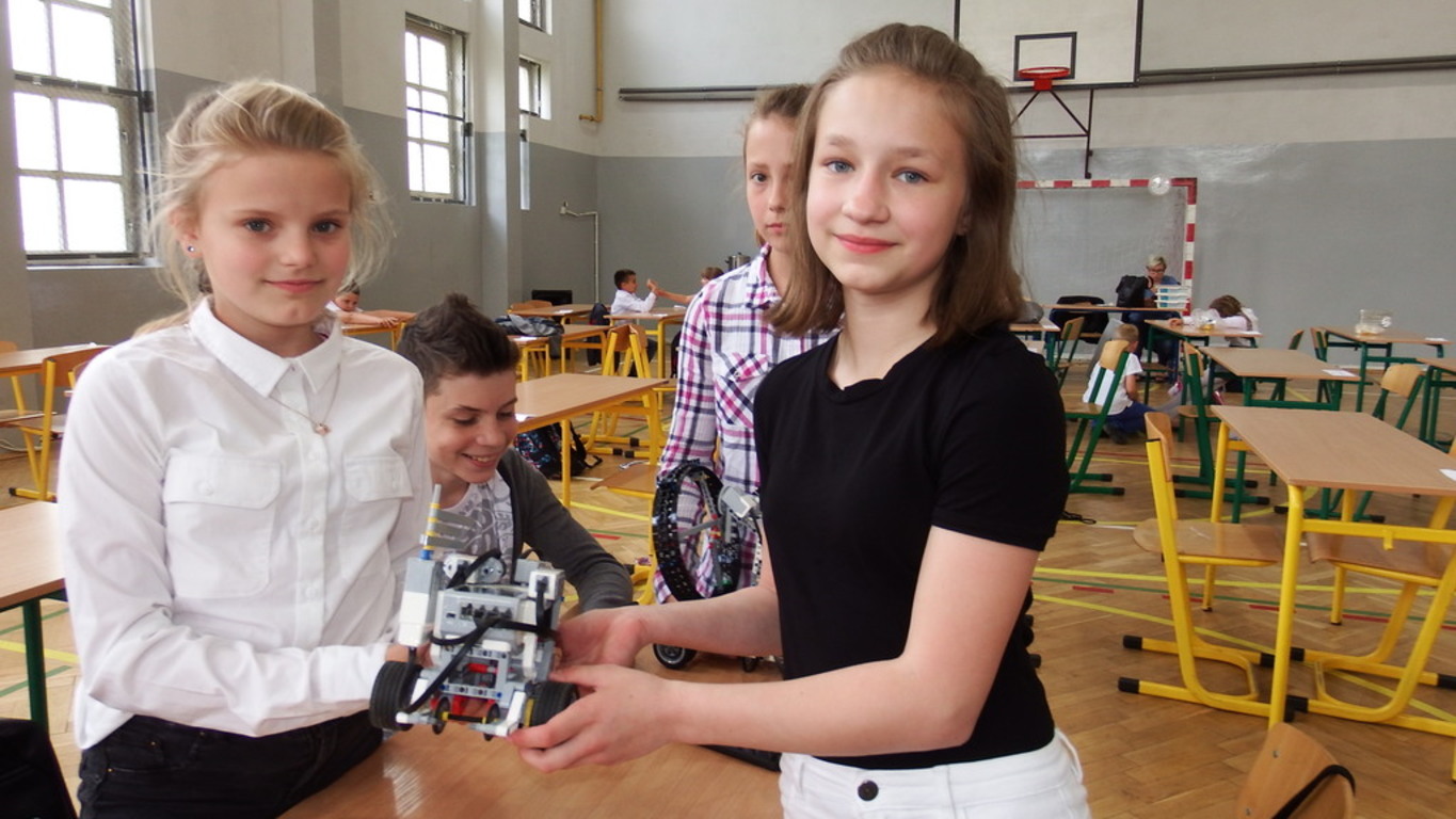 Ostatni Międzyszkolny Festiwal Robotów w ramach projektu "Świat wokół nas"