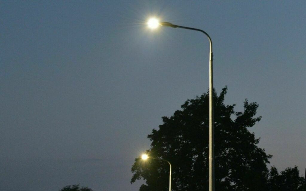 - budowę oświetlenia typu LED na terenie gminy Kwidzyn w miejscowości Brachlewo, 
dz. nr 136 (ul. Wspólna) za łączną kwotę 49 429,24 zł, w tym 23 938,49 zł fundusz sołecki Sołectwa Brachlewo i 25 490,75 zł środki własne Gminy.