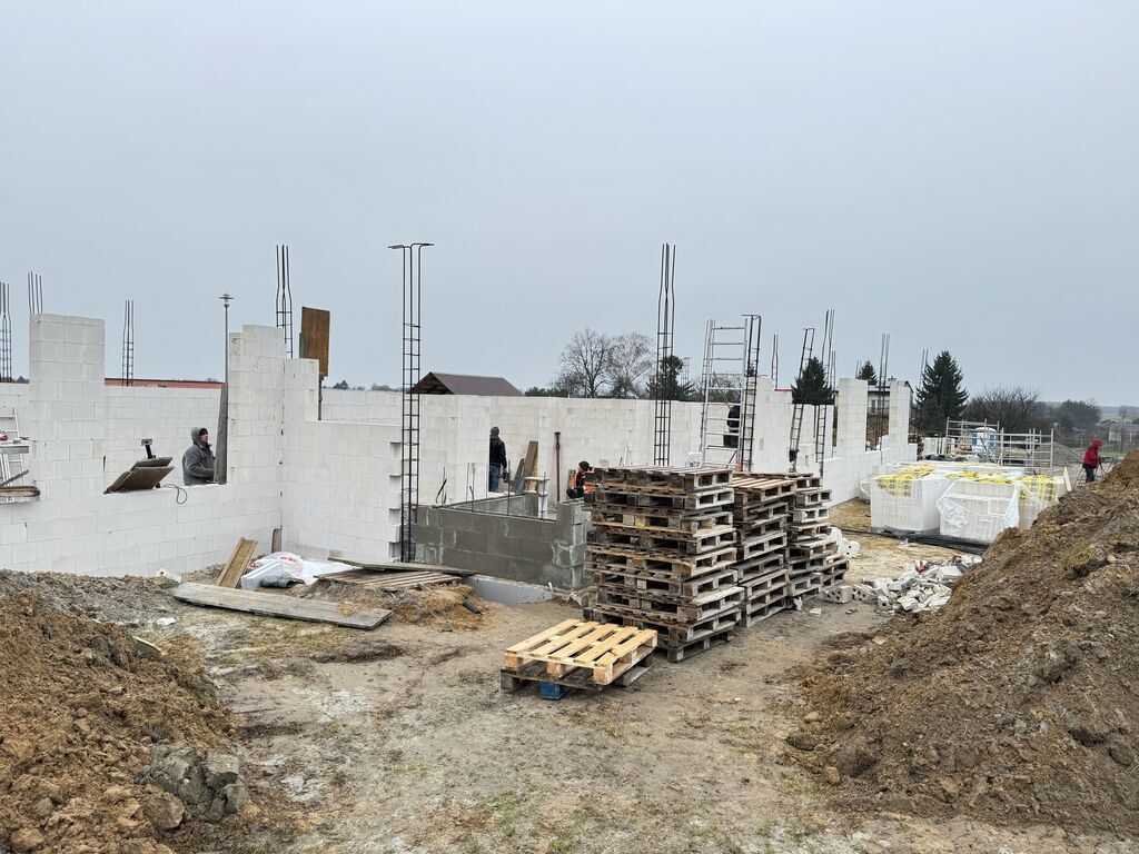 Postępy przy budowie szkoły w Nasutowie