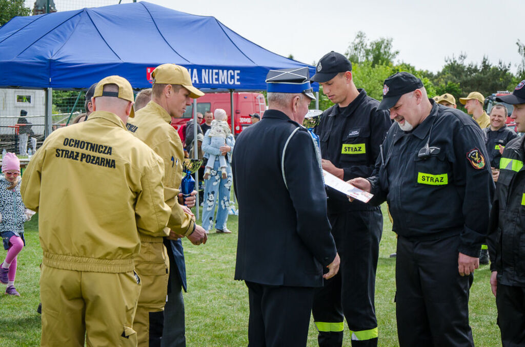 Wręczenie nagród za udział w zawodach