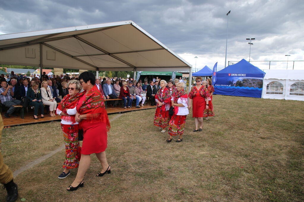 Dożynki Gminy Niemce 2025 - korowód wieńców