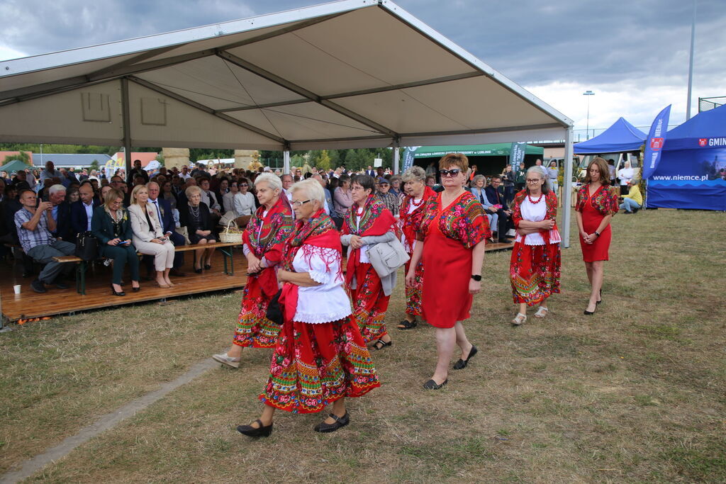 Dożynki Gminy Niemce 2025 - korowód wieńców