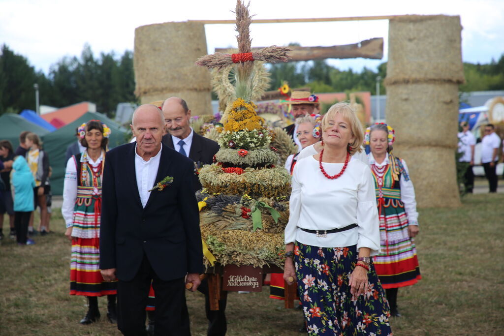 Dożynki Gminy Niemce 2025 - korowód wieńców