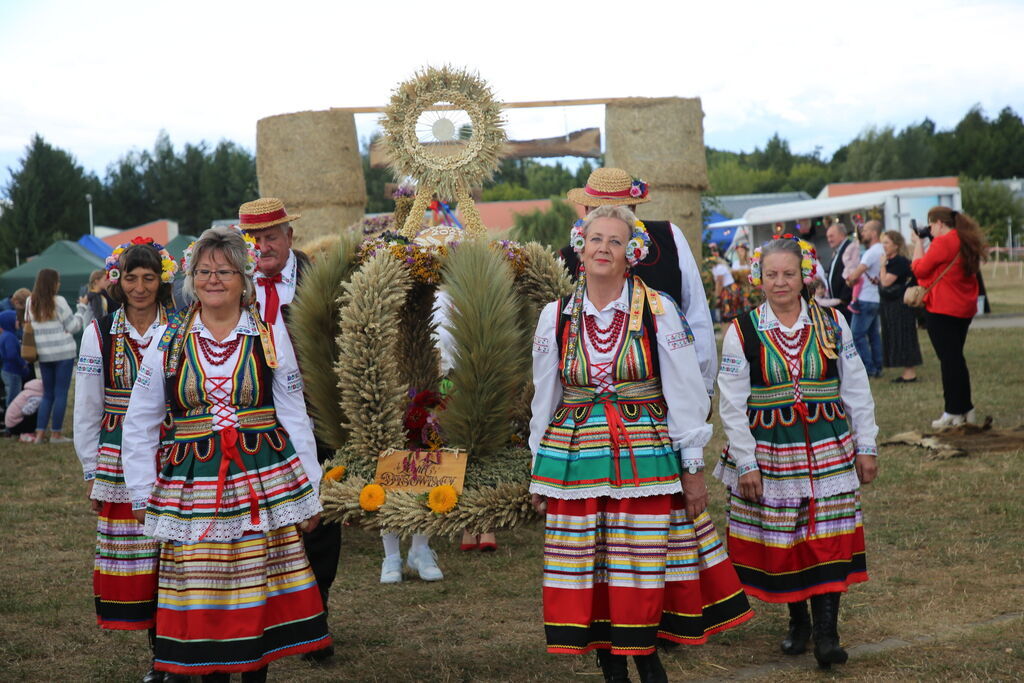 Dożynki Gminy Niemce 2025 - korowód wieńców