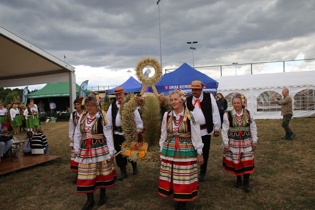 Dożynki Gminy Niemce 2025 - korowód wieńców