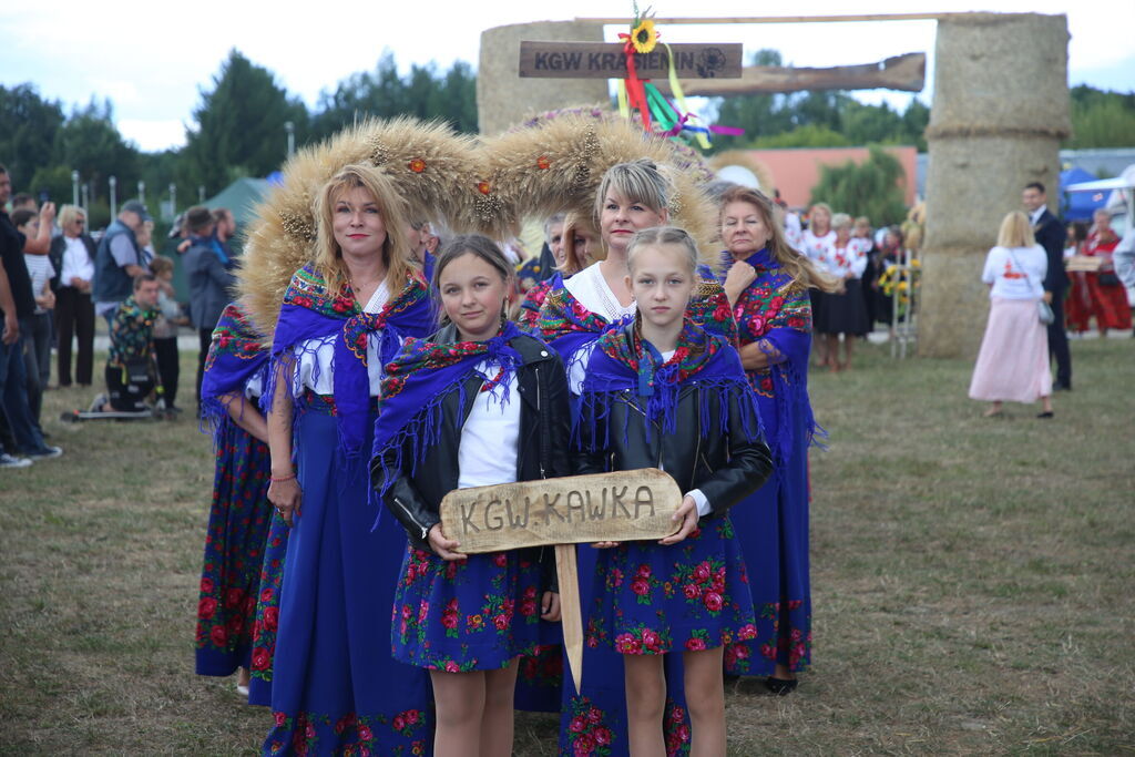 Dożynki Gminy Niemce 2025 - korowód wieńców