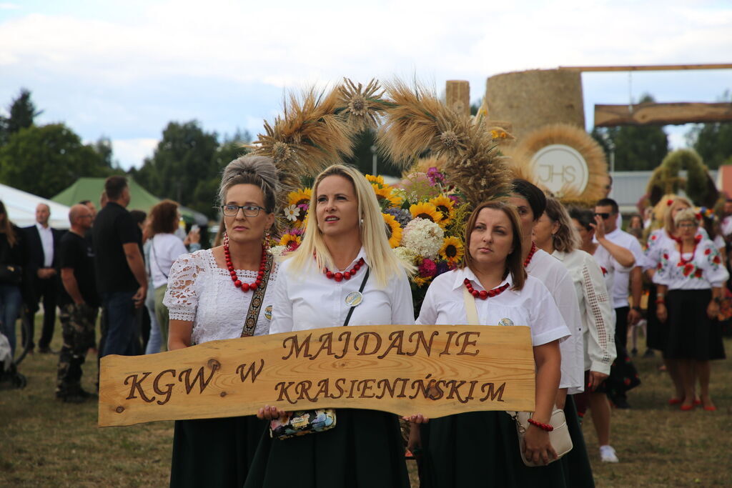 Dożynki Gminy Niemce 2025 - korowód wieńców