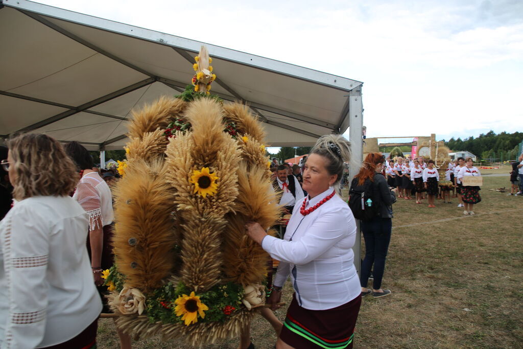 Dożynki Gminy Niemce 2025 - korowód wieńców