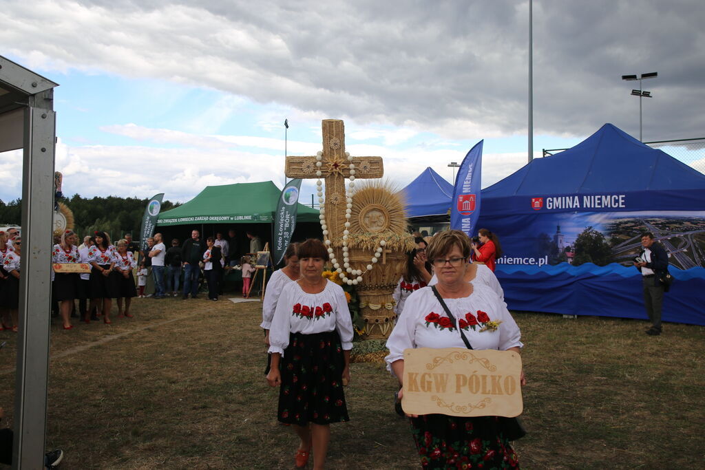 Dożynki Gminy Niemce 2025 - korowód wieńców