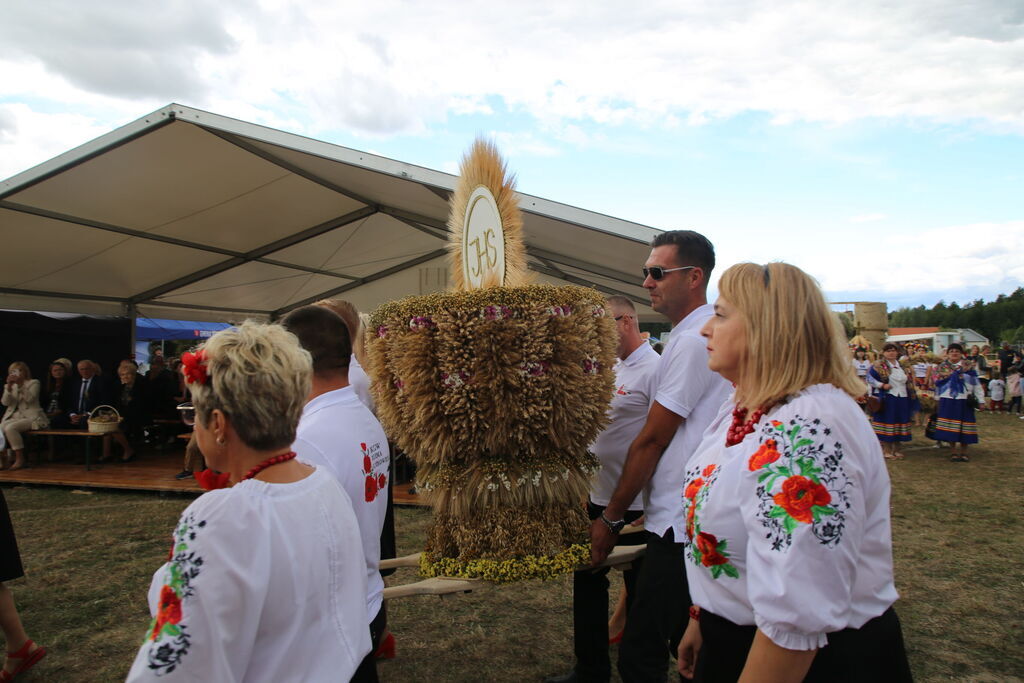 Dożynki Gminy Niemce 2025 - korowód wieńców