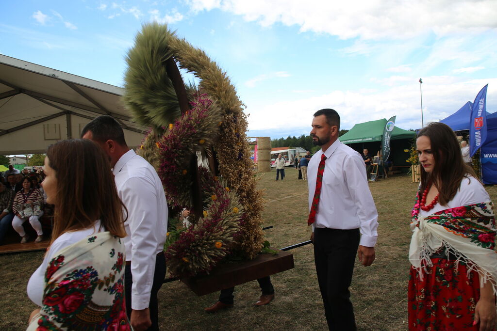 Dożynki Gminy Niemce 2025 - korowód wieńców