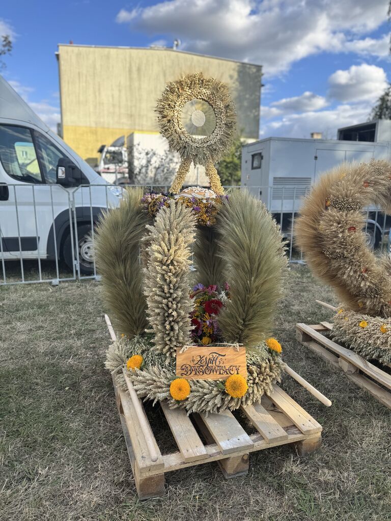 Dożynki Gminy Niemce 2025 - korowód wieńców