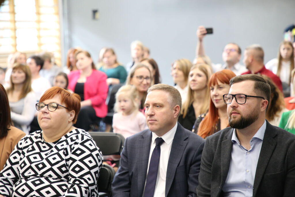 Ślubowanie klas pierwszych w Szkole Podstawowej w Krasieninie