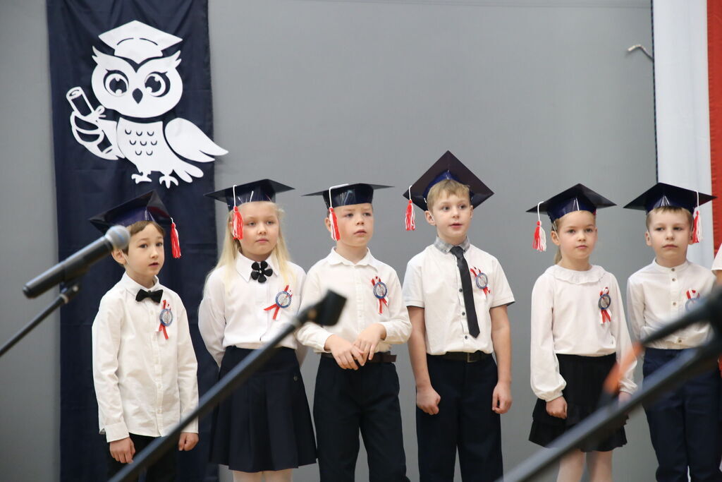 Ślubowanie klas pierwszych w Szkole Podstawowej w Krasieninie