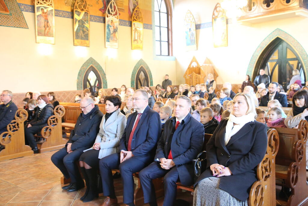 Otwarcie nowego budynku szkoły w Nasutowie