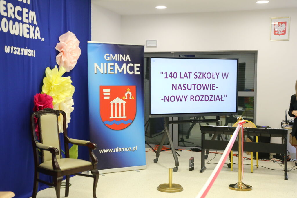 Otwarcie nowego budynku szkoły w Nasutowie