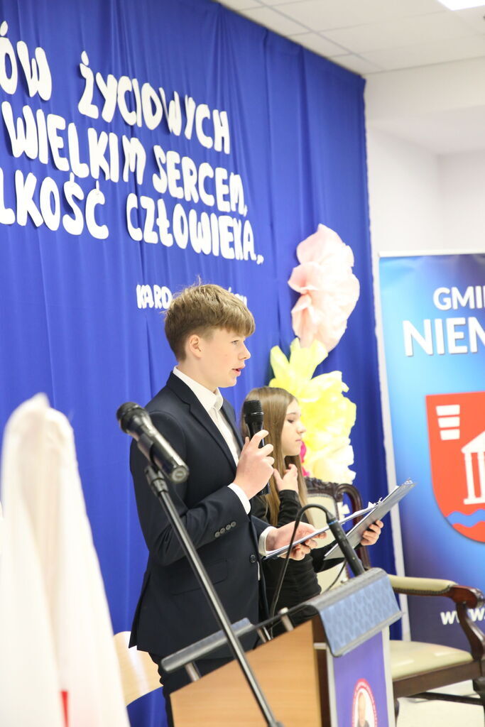 Otwarcie nowego budynku szkoły w Nasutowie