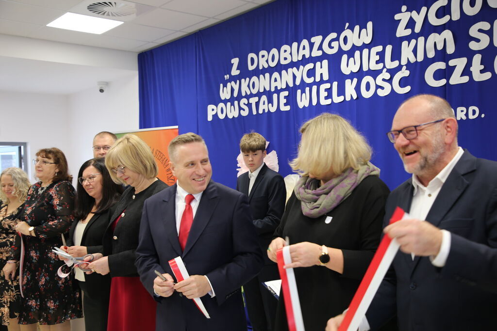 Otwarcie nowego budynku szkoły w Nasutowie