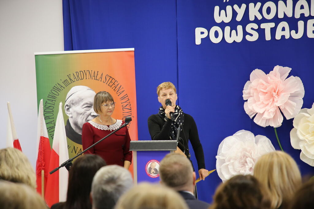 Otwarcie nowego budynku szkoły w Nasutowie