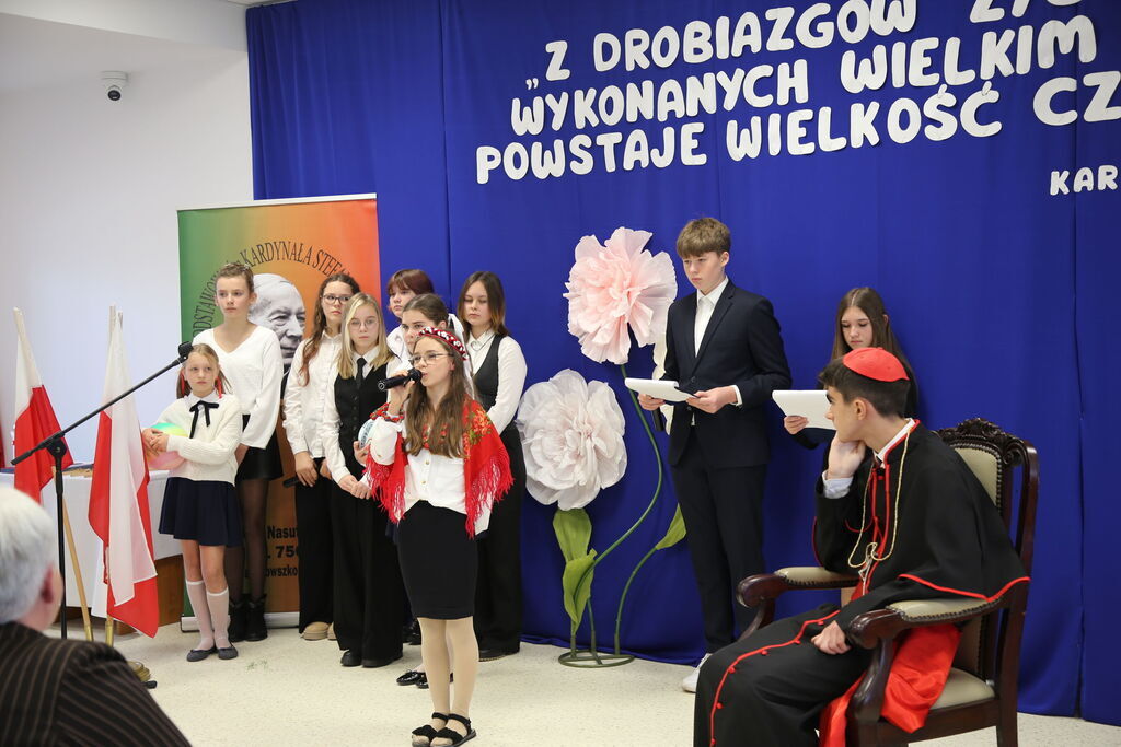 Otwarcie nowego budynku szkoły w Nasutowie
