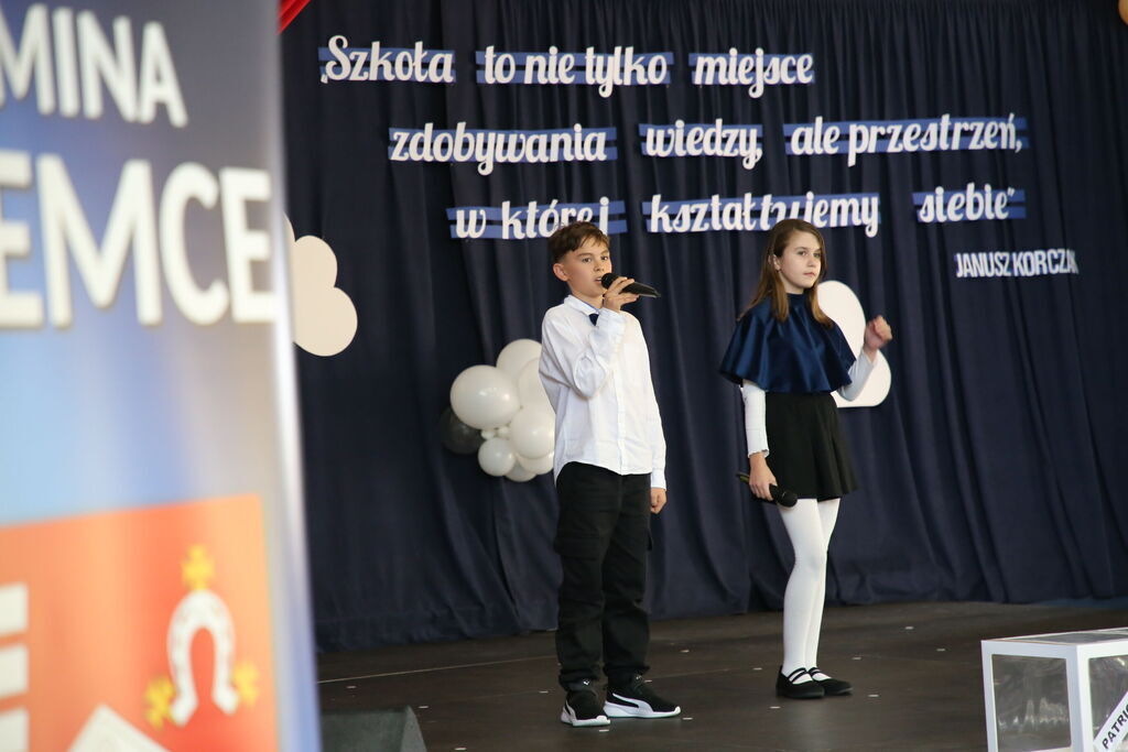 Otwarcie nowego budynku szkoły w Jakubowicach Konińskich