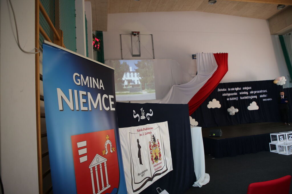 Otwarcie nowego budynku szkoły w Jakubowicach Konińskich