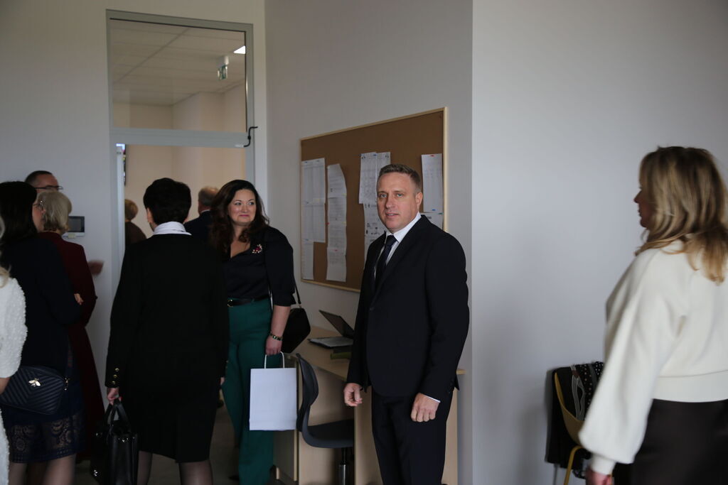 Otwarcie nowego budynku szkoły w Jakubowicach Konińskich