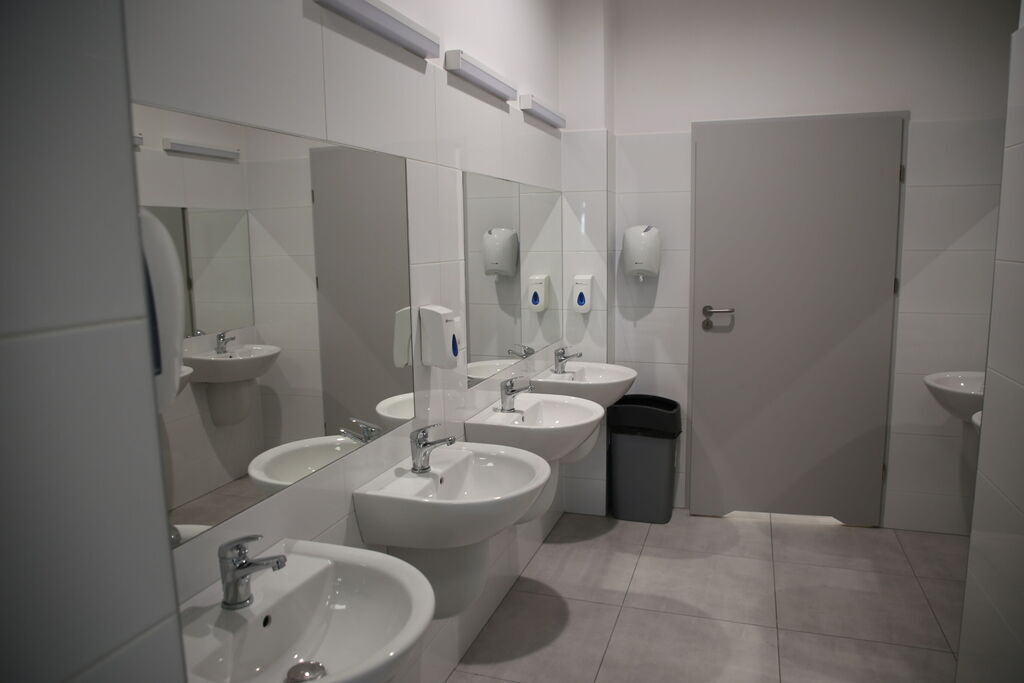 Otwarcie nowego budynku szkoły w Jakubowicach Konińskich