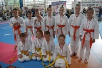 <p>Na zdjęciu zawodnicy z Klubu Karate Tradycyjnego BUSHI, w tym reprezentacja sekcji ćwicząca w SP nr 48 przy ul. Kasprowicza w Lublinie.</p>