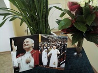 Wystąpienie Pana Wójta w dniu 28 marca 2011 r. na sesji Rady Gminy Wólka w związku z 6 rocznicą śmierci Papieża Jana Pawła II (02.04.2005) 