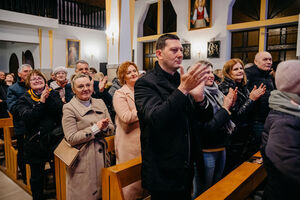 „Szukam Twoich Śladów” – wzruszający Koncert Papieski w Pliszczynie