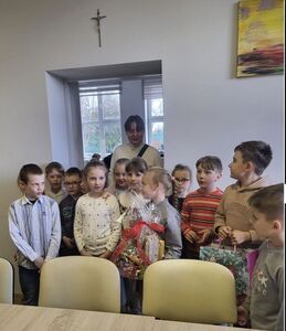 Uczniowie klas 1 i 3 z ZSP w Łuszczowie na WARSZTATACH WIELKANOCNYCH w Klubie Seniora w Rudniku!