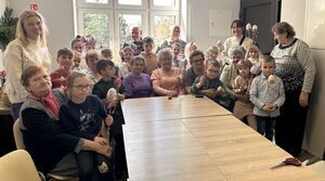 Uczniowie klas 1 i 3 z ZSP w Łuszczowie na WARSZTATACH WIELKANOCNYCH w Klubie Seniora w Rudniku!