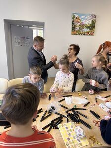 Uczniowie klas 1 i 3 z ZSP w Łuszczowie na WARSZTATACH WIELKANOCNYCH w Klubie Seniora w Rudniku!
