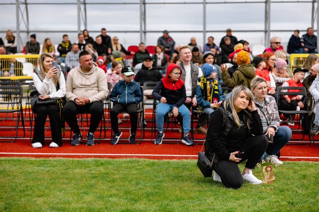
                                                       Otwarcie stadionu
                                                