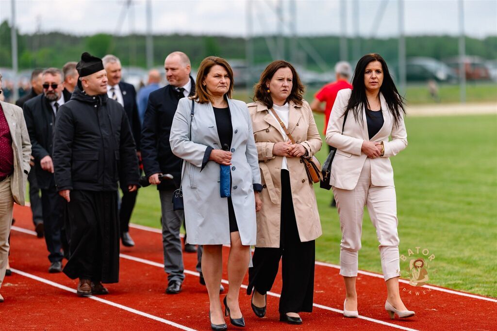 
                                                       Otwarcie stadionu
                                                