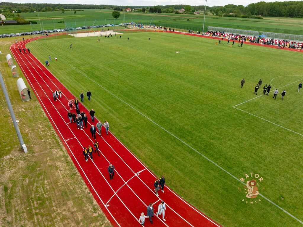 
                                                       Otwarcie stadionu
                                                
