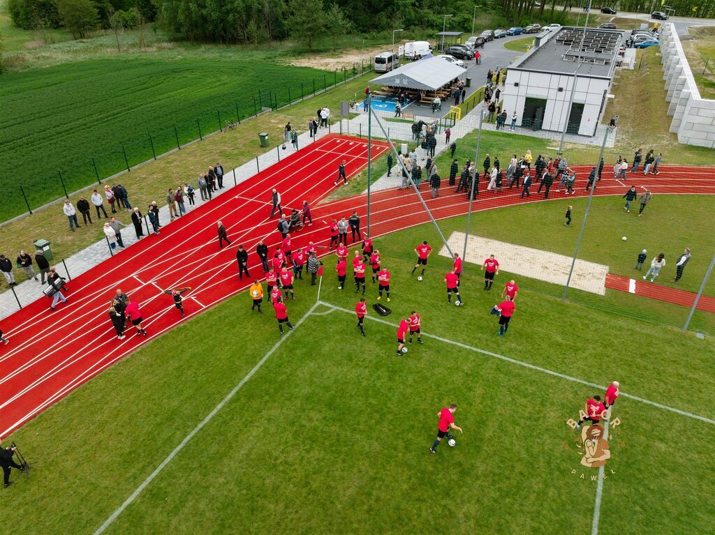
                                                       Otwarcie stadionu
                                                