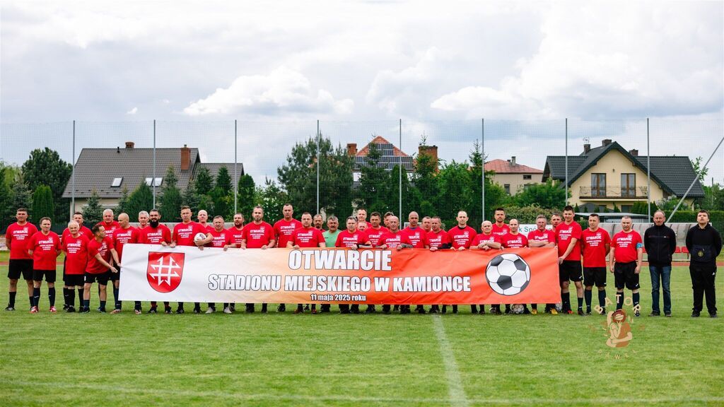 
                                                       Otwarcie stadionu
                                                