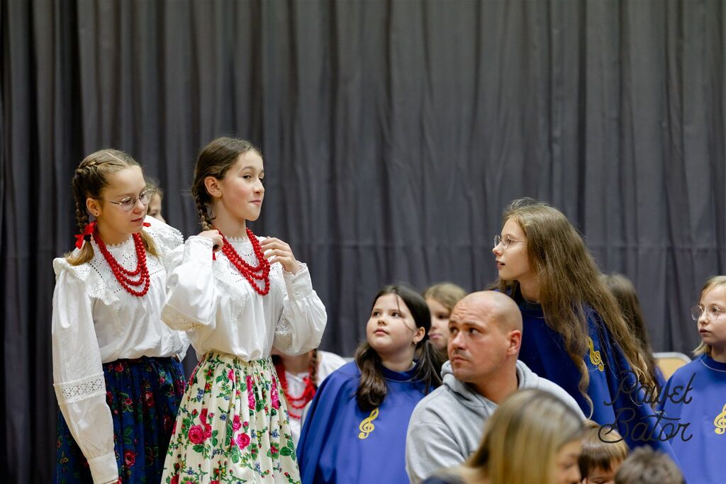 
                                                       Koncert pieśni patriotycznych 2
                                                