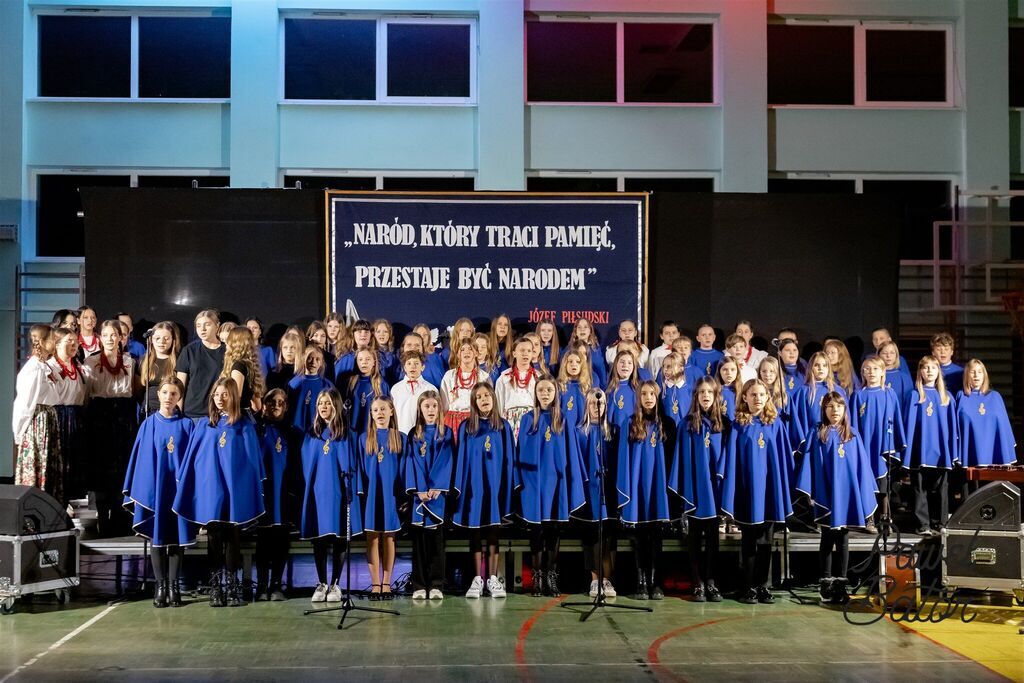 
                                                       Koncert pieśni patriotycznych 4
                                                